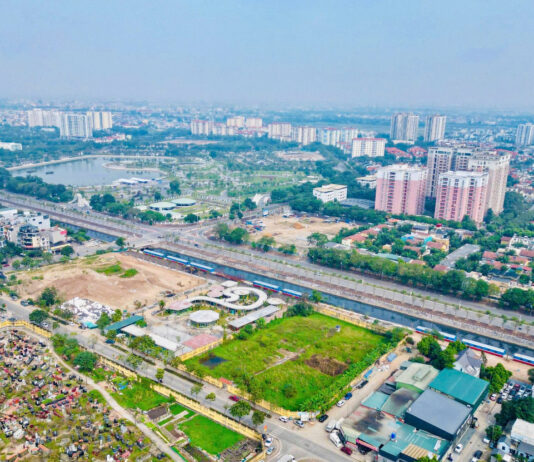 Giant Serpent-Shaped Structure Set to Unveil in the Heart of Hanoi