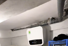 Tiny 2m² Hanoi Room Rents for 500k VND/Month: Unusual Details Spark Controversy