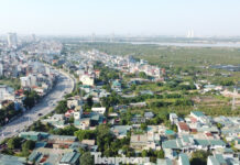 Riverfront Properties Beyond the Dyke ‘Frozen’, Construction Halted Over Concerns of Conflicting with Hong River Scenic Avenue Plans