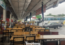 “Drivers Eagerly Await Rest Stops on the Highway”