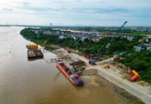Hanoi Finalizes Deadline for Land Clearance of Seven Red River Overpass Projects
