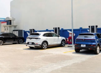 Unlocking the Potential of Electric Vehicle Charging Stations: A Lucrative Yet Challenging Venture