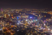 Evenings in Ho Chi Minh City Offices: VPBank Outshines Hotels with Late Lights, Viettel Bustles Past 8 PM, CJ Employees Clock Out on Time