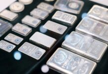 Silver Plummets: A Staggering 22 Million VND Per Kilogram Drop from Peak