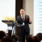 Forget Gold: Expert Bùi Văn Huy Reveals the High-Yielding Stocks of This Corporate Group