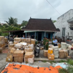 Shocking Expose: Massive Counterfeit Perfume Operation Uncovered, Targeting Luxury Brands Like Chanel, Dior, and Le Labo
Couple Behind HALOVA Busted with Over 130 Liters of Fake Fragrance, 12,400 Bottles, and 18,000 Counterfeit Labels