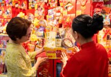 Local Delicacies Galore: Central Retail Unveils Over 3,000 Tet Gift Hampers Showcasing Regional Specialties