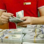 Currency Exchange Outlets in Ho Chi Minh City Remain Inactive Ahead of Deadline