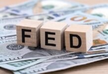 Currency Strategists Predict Continued USD Weakness in 2026