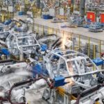 Vietnam Overcomes Challenges from Two Superpowers, Poised for Export Boom in 2025