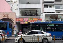 Downtown Retail Spaces “Lock Up” Near Tet, Rental Prices Plummet